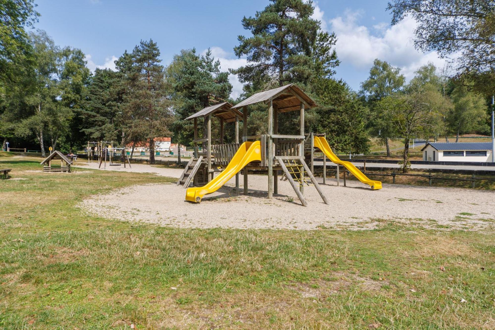 Les Demeures Du Lac Saint-Rémy-sur-Durolle Exteriér fotografie